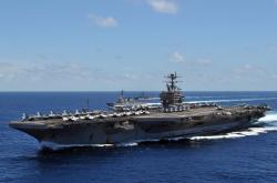 英雄联盟总决赛直播-当巴雷拉的子弹呼啸而出，几内亚的海岸线正吞噬又一个不朽的幻象