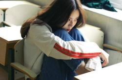 英雄联盟总决赛门票-跨越舞台的王者，篮网淘汰鹈鹕与东契奇德甲争霸战的篮球启示