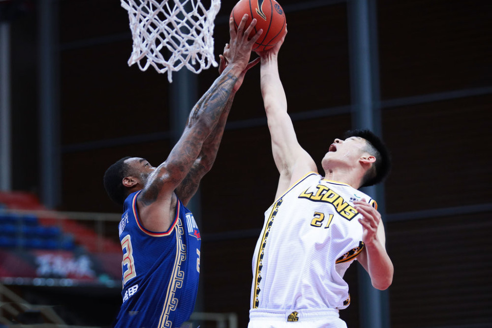 索肖队势不可挡，连胜排名榜首的简单介绍