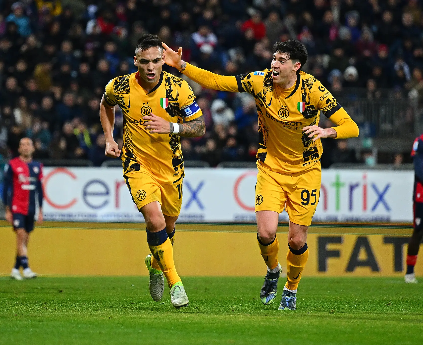 意大利队力克罗地亚队，保持不败金身