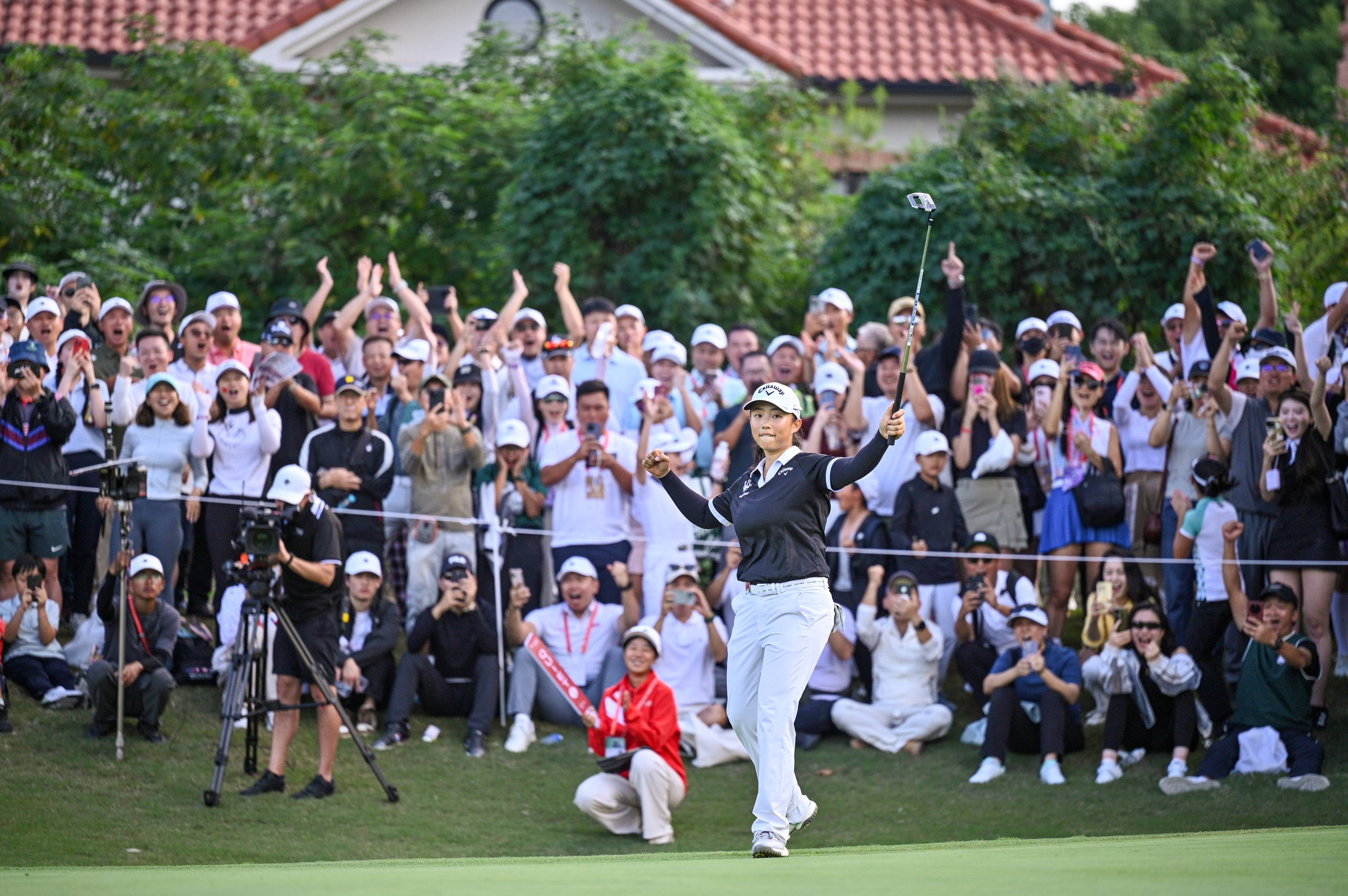 关于冷门频出！高尔夫战况跌宕起伏的信息