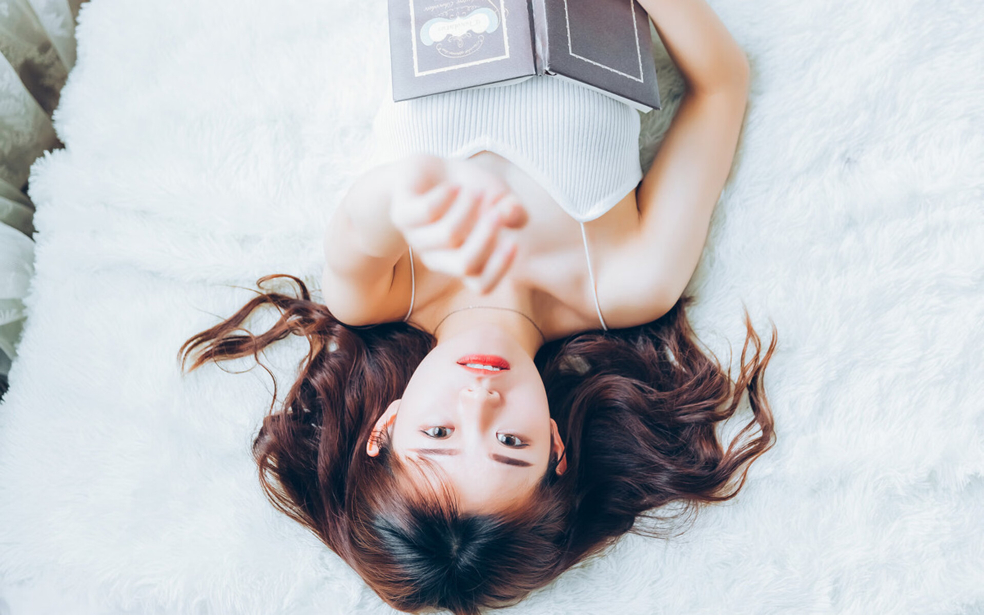 双塔共舞之夜，文班亚马在戴维斯面前投下世纪的巨大阴影