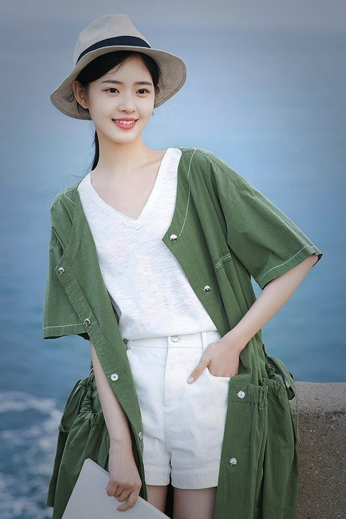 欧洲新王的试炼之夜，当勒沃库森不败神话遇上奥斯梅恩时刻