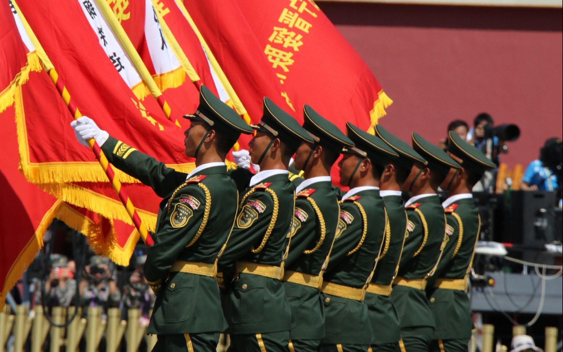 王座之争,当德甲铁骑遇上丹佛高原,体育史诗如何书写命运交响曲?